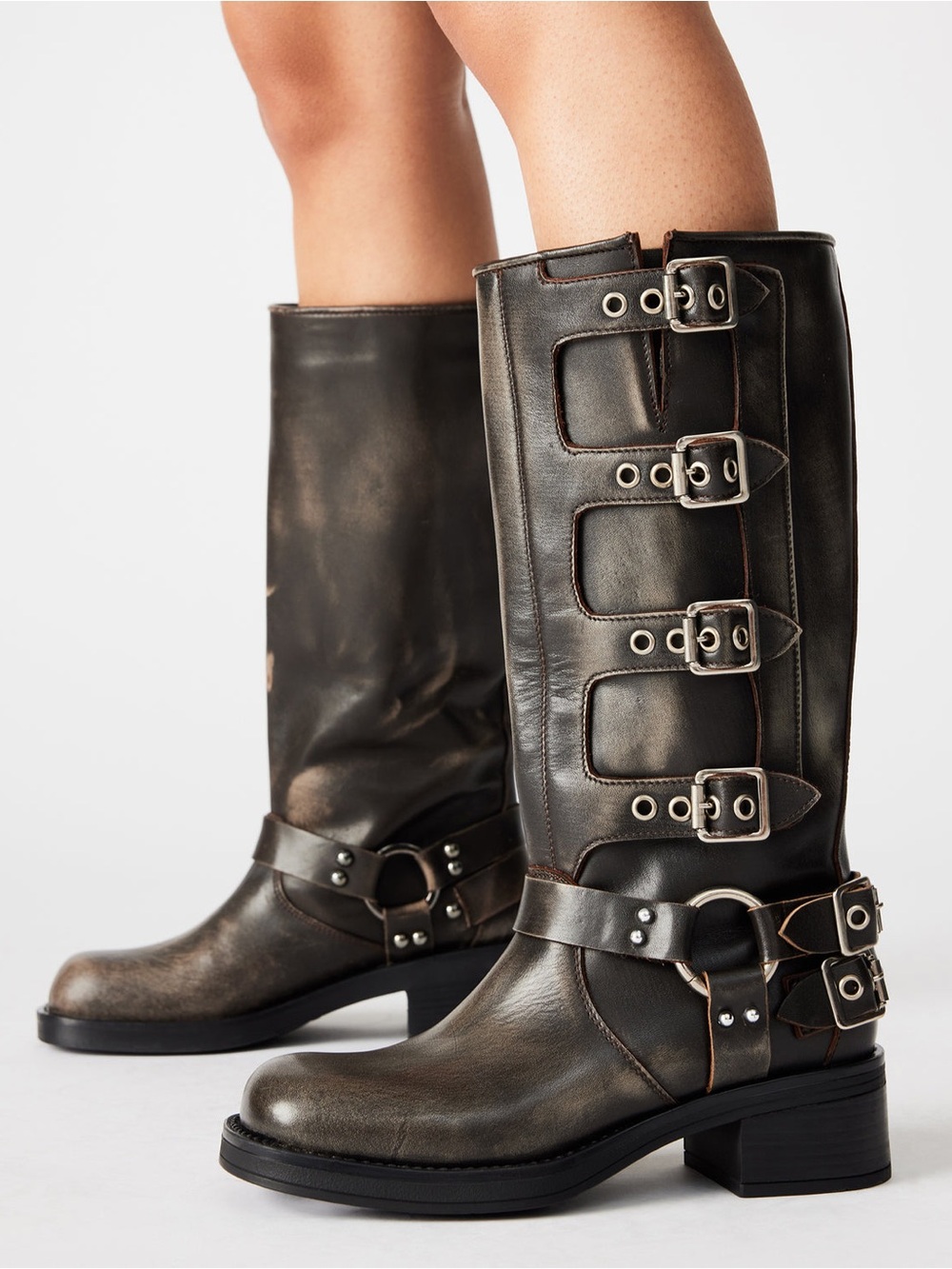 steve madden rocky brown distressed boot - Picture 3 of 15